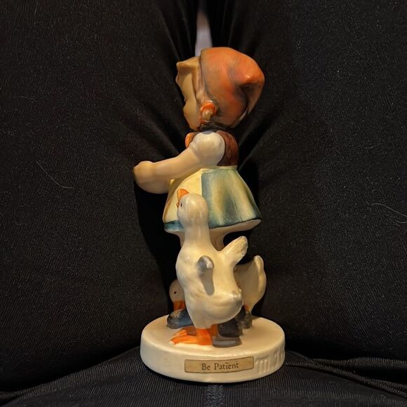 Vintage M J Hummel Figurine. Be Patient. gh7 - Picture 2 of 7